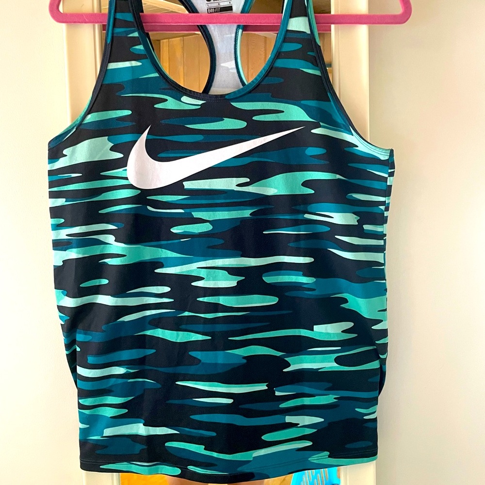 Camo Nike racer back tank (L)